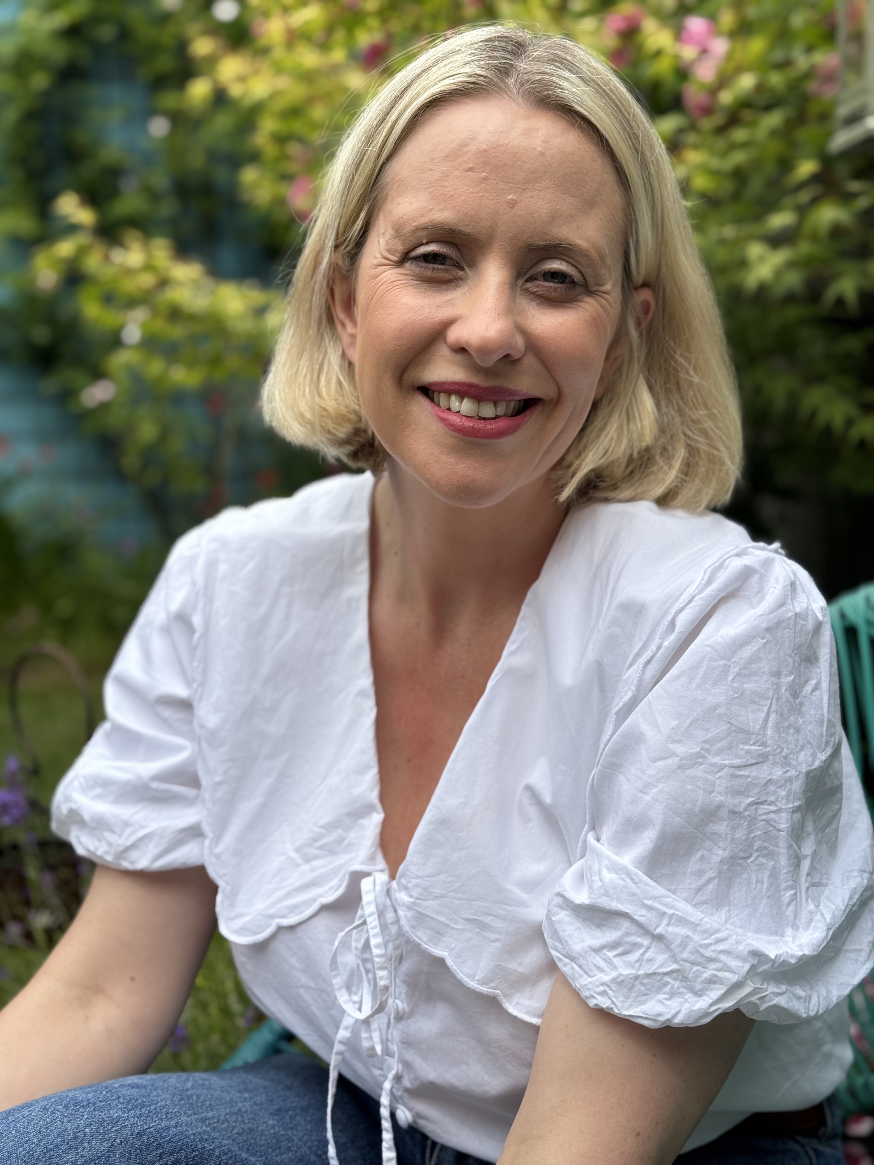 Catherine Leavett, Clinical Massage and Movement Therapist, Horsham, West Sussex. Pain Management, Scar Therapy, Women's Health Rehab